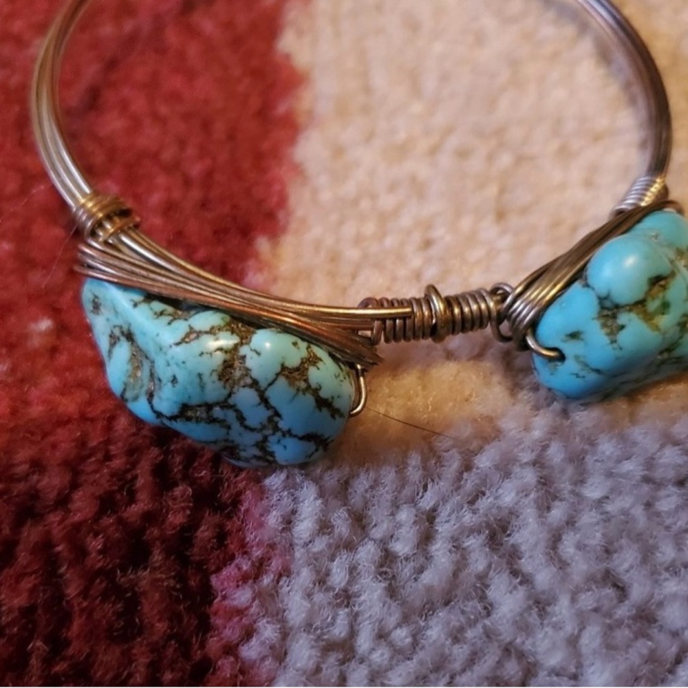 Turquoise Stone Wire Bracelet - Picture 2 of 6